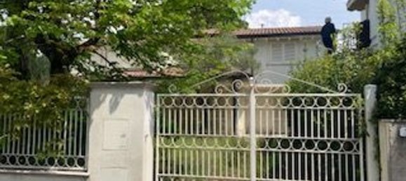 6 rooms Villa in Forte dei Marmi, Italy No. 129543 10