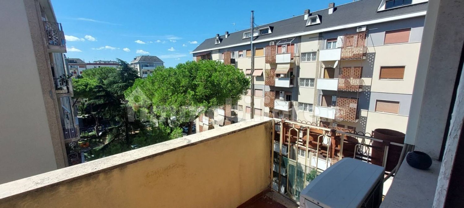 2 bedrooms Apartment in Rome, Italy No. 315076