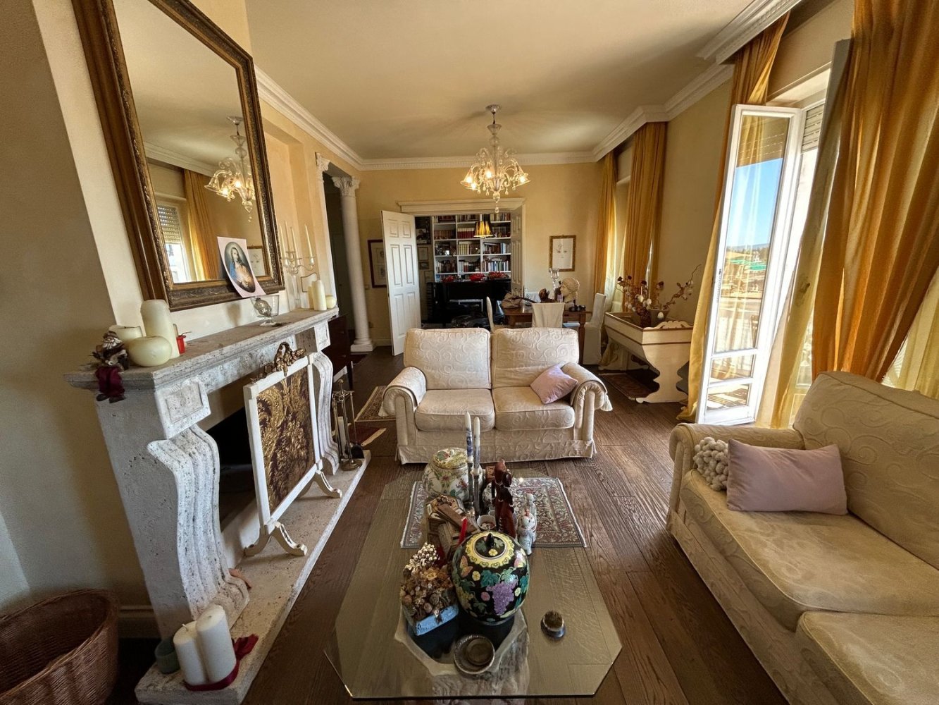 6غرفة شقة في Perugia, Italy رقم 298868