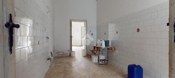 3-salle Maison à Francavilla Fontana, Italy No. 18722 10