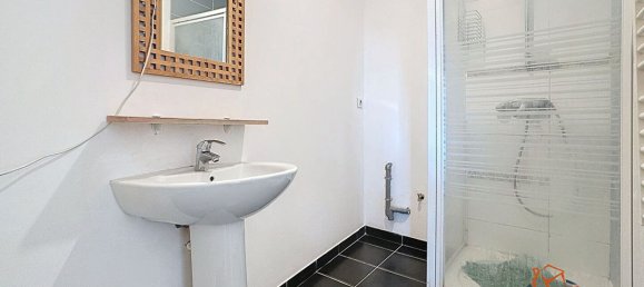 Apartamento de 1 dormitorio en Gex, France No. 257532 5