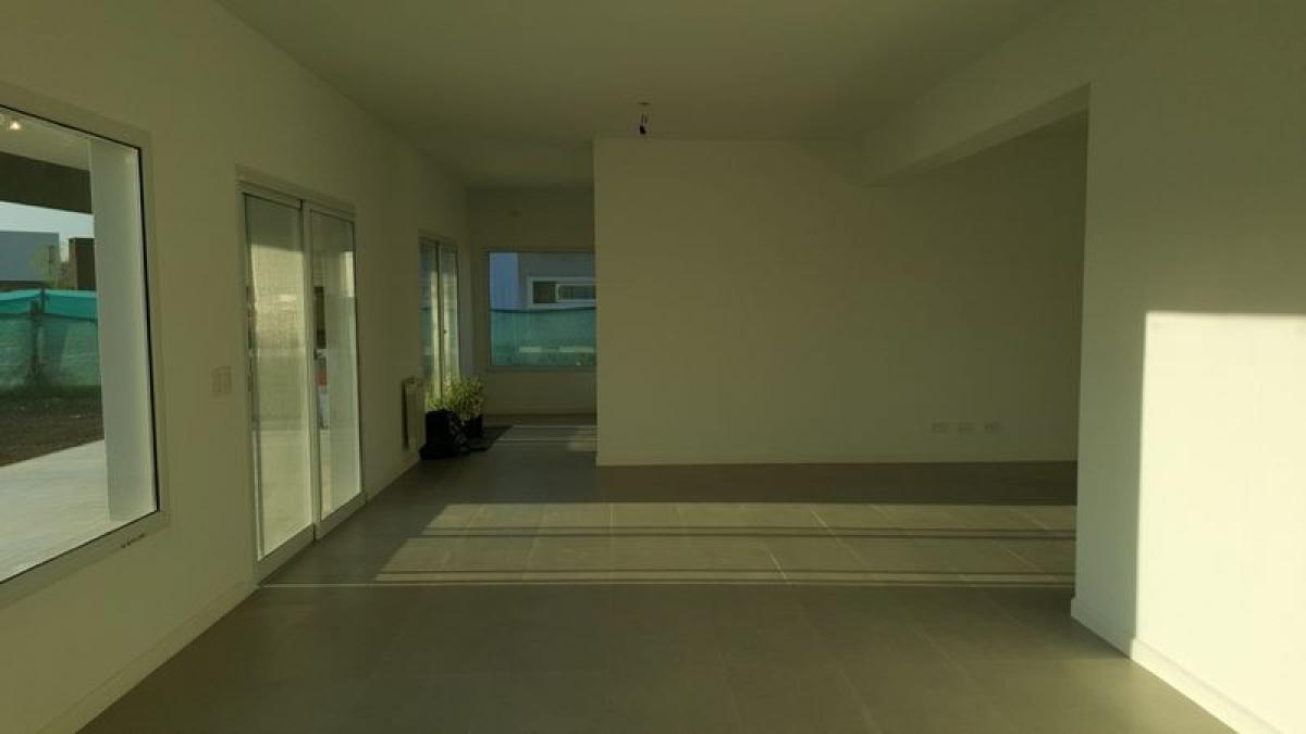 3 bedrooms House in Tigre, Argentina No. 60722