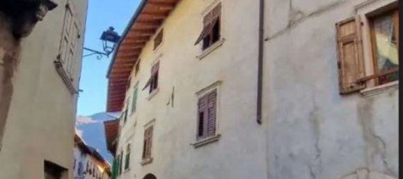 7 rooms Apartment in Volano, Italy No. 50714 3