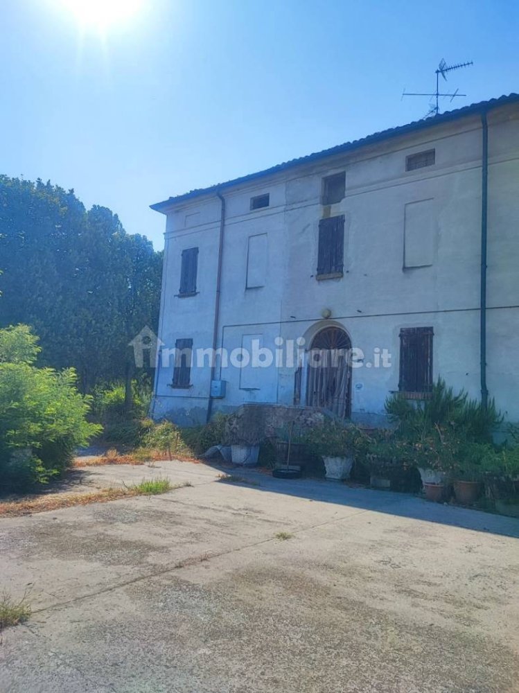 3 bedrooms House in Viadana, Italy No. 303475