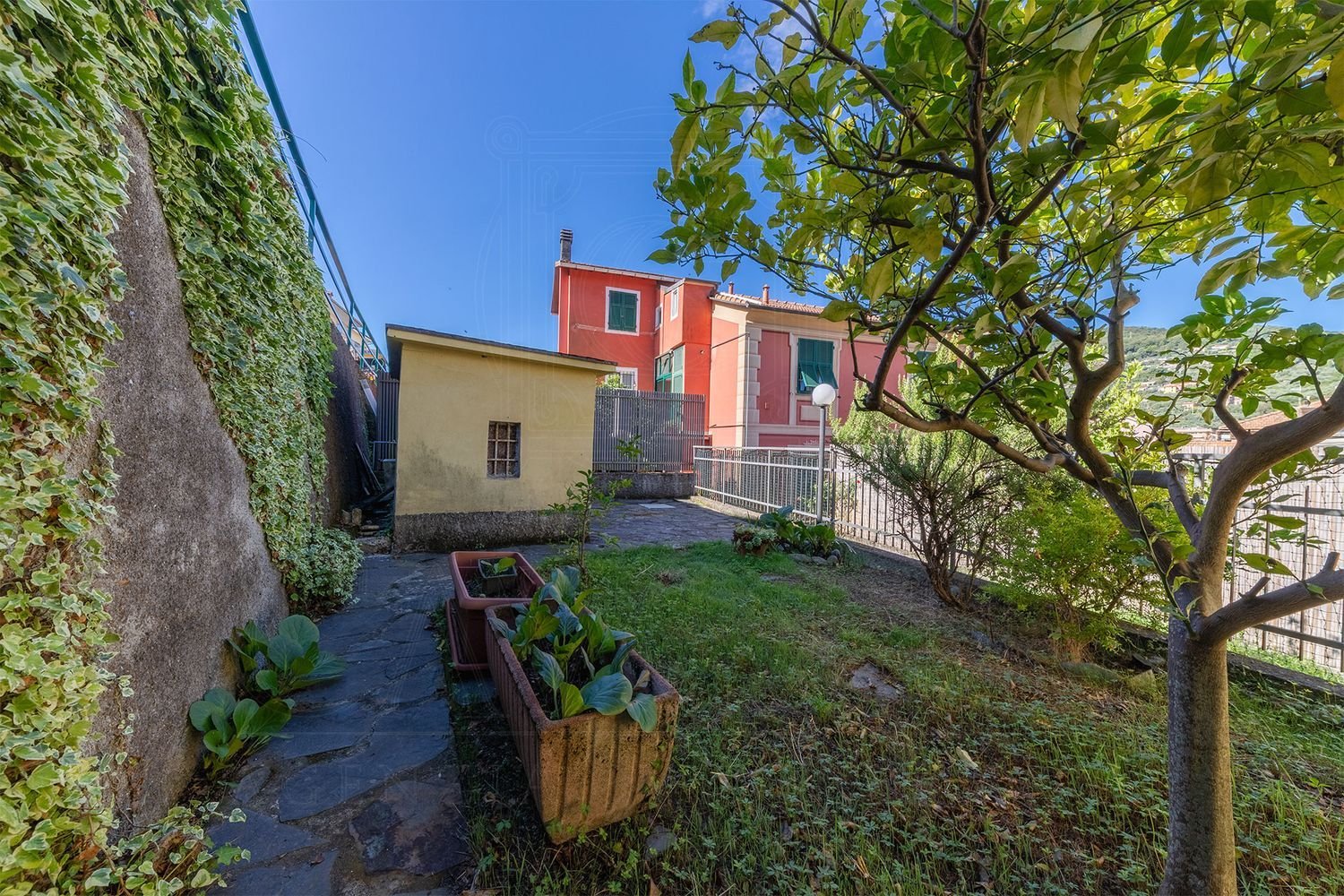 Apartamento T2 em Cogorno, Italy N.º 327478