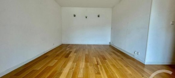 1 bedroom Apartment in Pontoise, France No. 307620 2