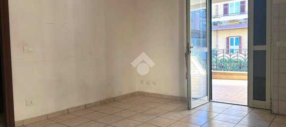3 rooms Apartment in Rome, Italy No. 34097 7