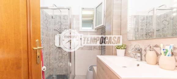 3 Schlafzimmer Wohnung in Rome, Italy, Nr. 357025 28