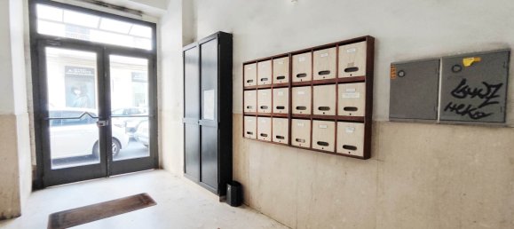 Apartamento de 3 dormitorios en Catania, Italy No. 275012 2