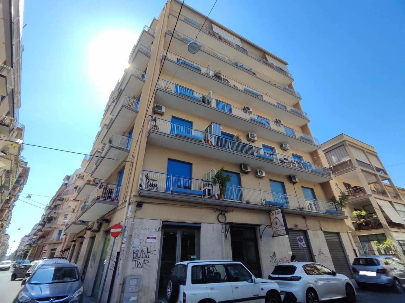 Apartamento de 3 dormitorios en Catania, Italy No. 275012