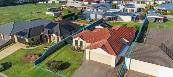 4 bedrooms House in Leongatha, Australia No. 599 6