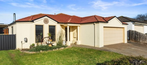 4 bedrooms House in Leongatha, Australia No. 599 26