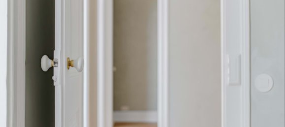 3 bedrooms Apartment in Lisbon, Portugal No. 128169 4