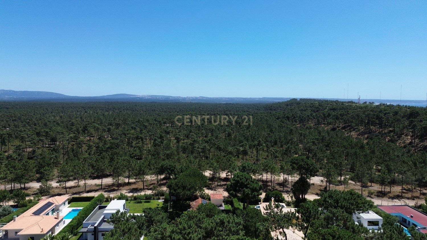  Land in Almada, Portugal No. 288621