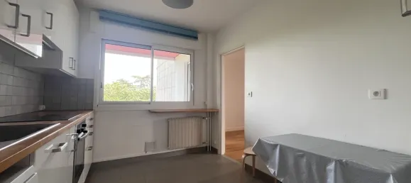 Apartamento de 5 dormitorios en Ecully, France No. 321697 4