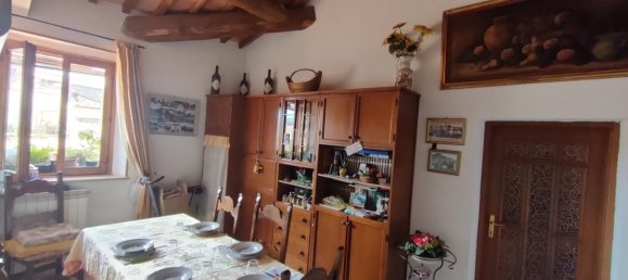 4 rooms Apartment in Borgo San Lorenzo, Italy No. 80471 3