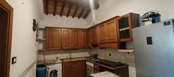 4 rooms Apartment in Borgo San Lorenzo, Italy No. 80471 7