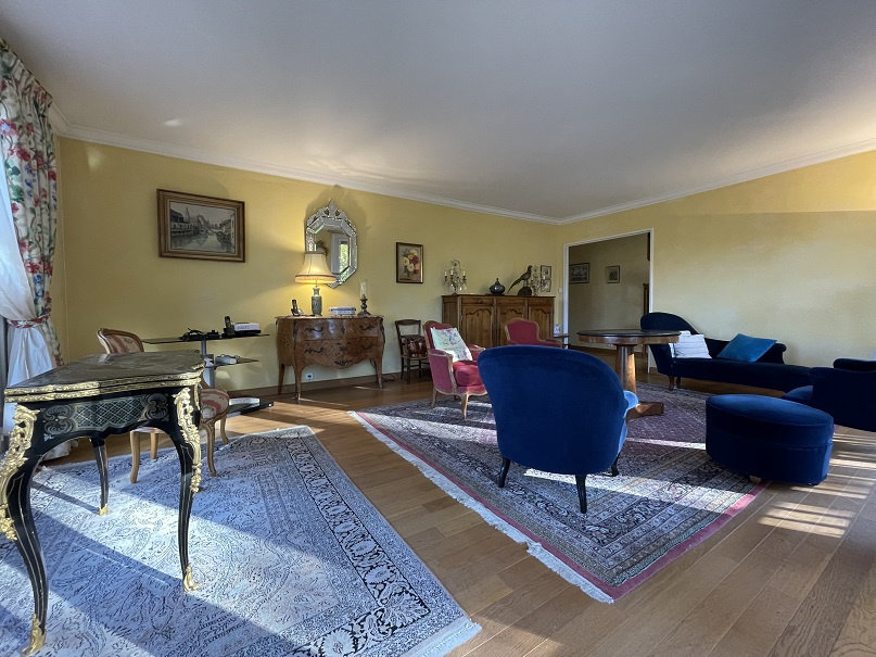 4 bedrooms Apartment in Dreux, France No. 86570