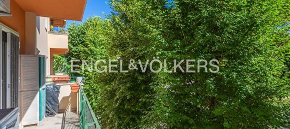 4 bedrooms Apartment in Rome, Italy No. 317175 16