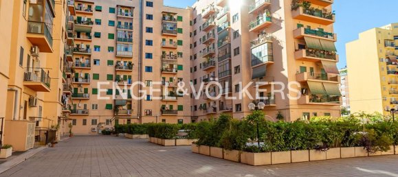 4 bedrooms Apartment in Rome, Italy No. 317175 5