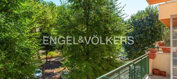 4 bedrooms Apartment in Rome, Italy No. 317175 15