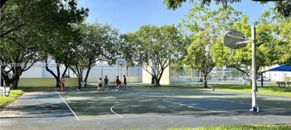 2 Schlafzimmer Gewerbliche Immobilien in Miami, USA, Nr. 614718 5