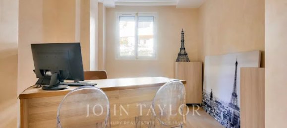 2 bedrooms Apartment in Paris, France No. 128902 6