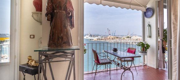 Квартира с 2 спальнями в Тулон, Франция № 350759 3