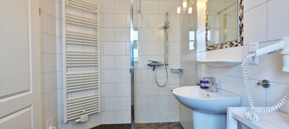 5 rooms Townhouse in Leer, Germany No. 171631 12