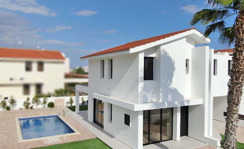 4 bedrooms House in Larnaca, Cyprus No. 14785