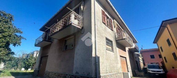 Коммерческая недвижимость с 4 комнатами в Аркола, Италия № 83269 16