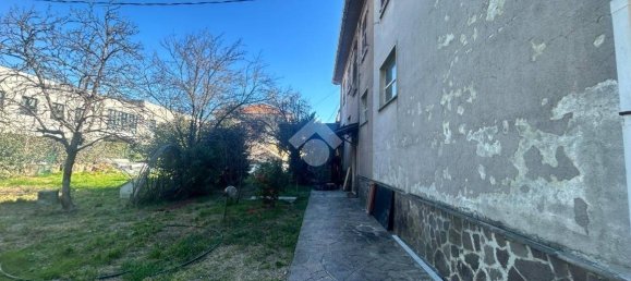 Коммерческая недвижимость с 4 комнатами в Аркола, Италия № 83269 12