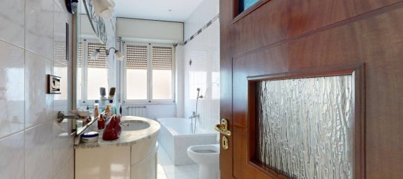 4 rooms Apartment in San Giorgio a Cremano, Italy No. 17732 16