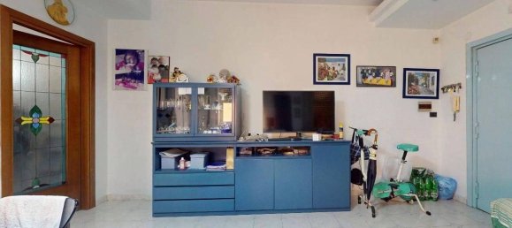 4 rooms Apartment in San Giorgio a Cremano, Italy No. 17732 10