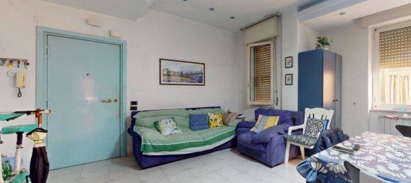 4 rooms Apartment in San Giorgio a Cremano, Italy No. 17732 3