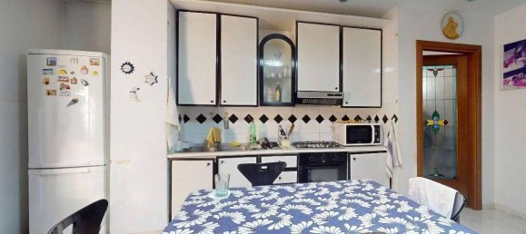 4 rooms Apartment in San Giorgio a Cremano, Italy No. 17732 11