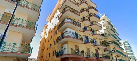 4 rooms Apartment in San Giorgio a Cremano, Italy No. 17732 26
