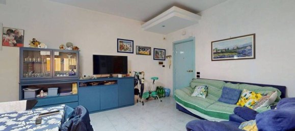4 rooms Apartment in San Giorgio a Cremano, Italy No. 17732 9