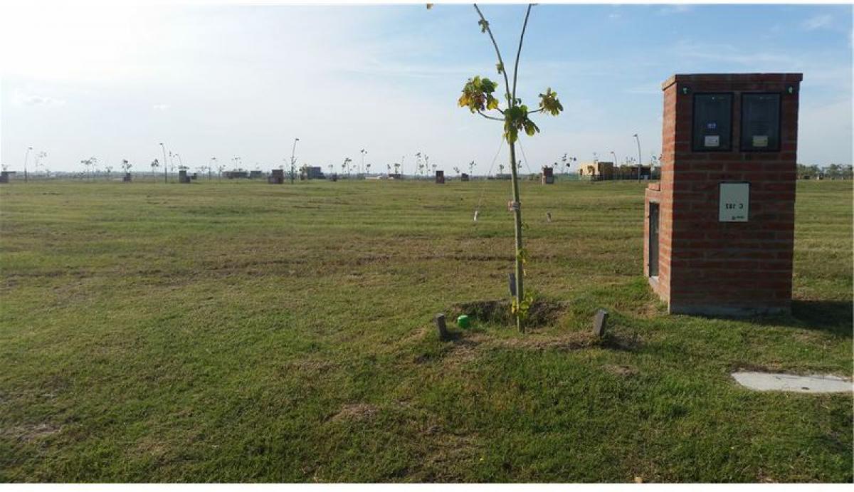  Land in Escobar, Argentina No. 40304