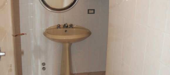 3 rooms Apartment in Sorano, Italy No. 256278 3