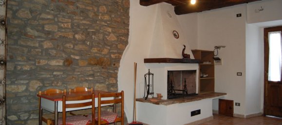 3 rooms Apartment in Sorano, Italy No. 256278 4