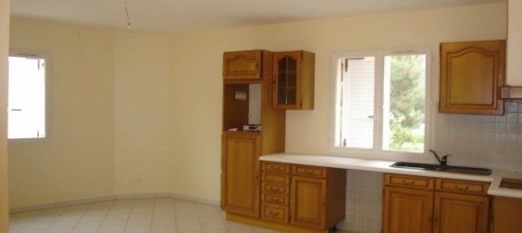 Edificio en Lucciana, France 480 m² No. 79831 6