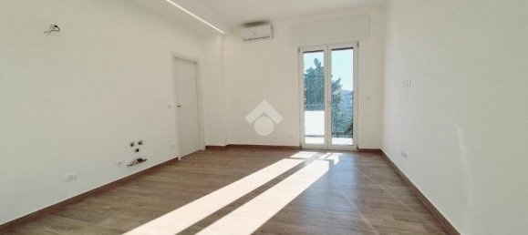 Apartamento T2 em Bari, Italy N.º 267358 12