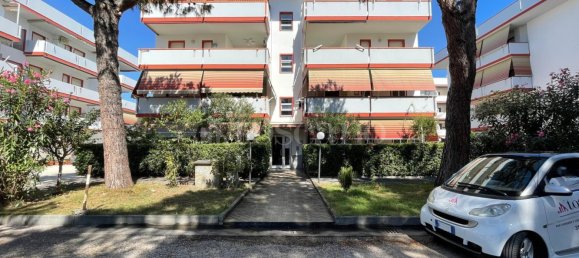 Villa de 2 habitaciónes en Martinsicuro, Italy No. 373108 2