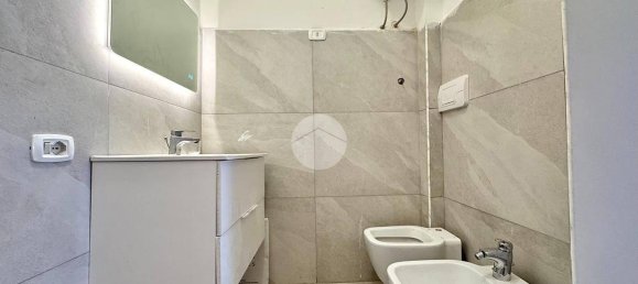 2 Schlafzimmer Wohnung in Naples, Italy, Nr. 375403 15