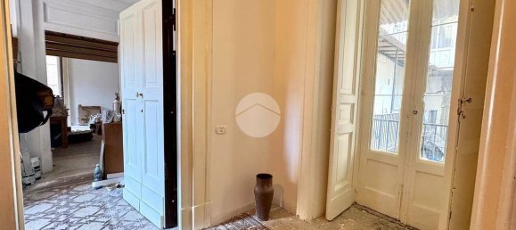 2 Schlafzimmer Wohnung in Naples, Italy, Nr. 375403 19