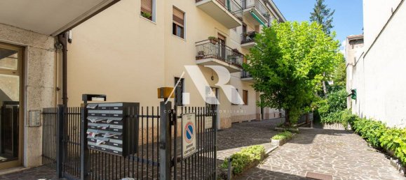 2 bedrooms Apartment in Verona, Italy No. 272517 5