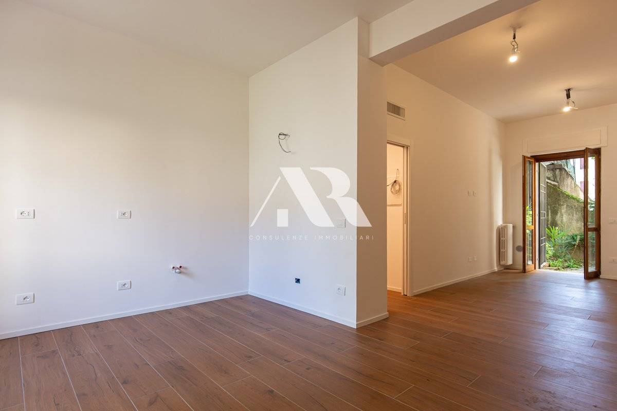 2 bedrooms Apartment in Verona, Italy No. 272517