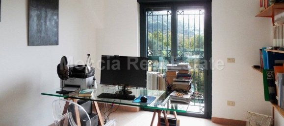4 bedrooms Villa in Caserta, Italy No. 111592 6