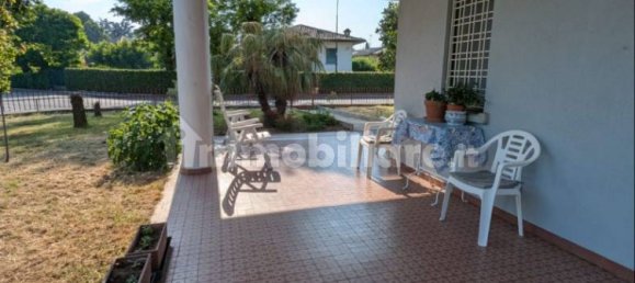 3 bedrooms Villa in Chiari, Italy No. 279669 3